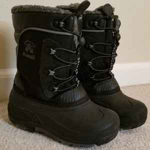 Boys kamik boots 11c